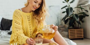 Conheça os melhores chás naturais para aliviar ansiedade e melhorar o foco