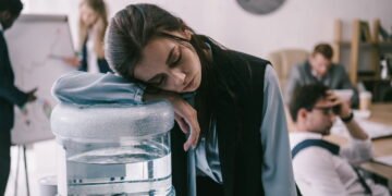 Algo simples na sua rotina pode estar sabotando seu sono