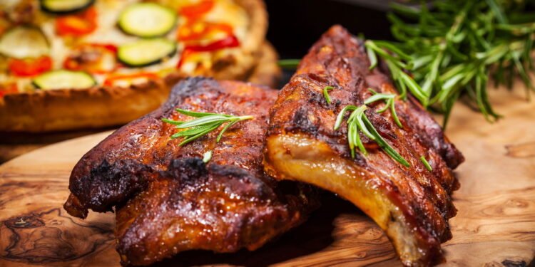 Costelinha de porco assada voltou a ser o xodó da mesa brasileira