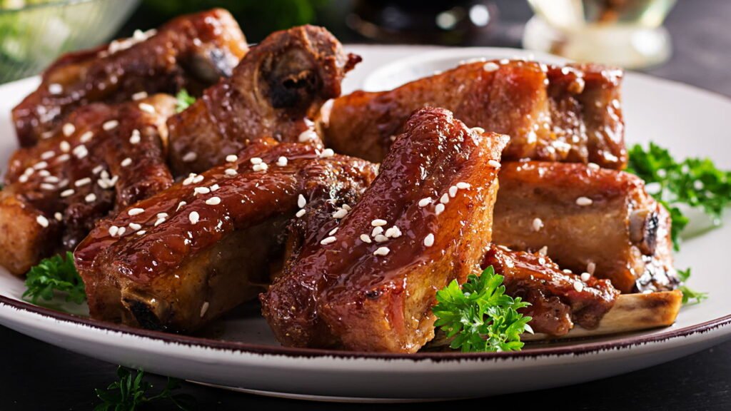 Costelinha de porco assada voltou a ser o xodó da mesa brasileira