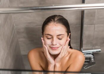 Pele jovem e firme aos 40? Veja como isso é possível em casa