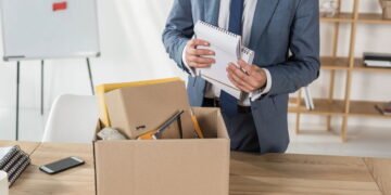 O seguro-desemprego protege a família e garante uma ajuda nesse momento difícil