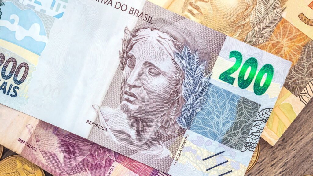 Liberados salários de até R$ 5.281 em concurso público