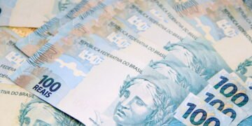 Trabalhadores com pendências no PIS/Pasep recebem lote extra em outubro