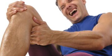 Essa dor nas pernas que você sente ao caminhar pode ter um motivo oculto