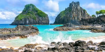 Essa ilha brasileira paradisíaca esconde paisagens imperdíveis