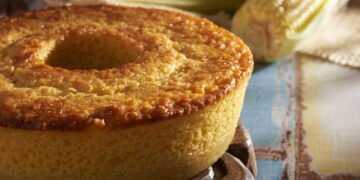 Bolo de milho fofinho, molhadinho e sem trigo que dá certo