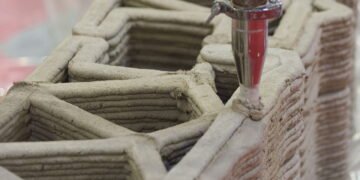 Casas construídas em poucos dias estão ganhando espaço com tecnologia de impressão 3D