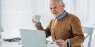 Vai esperar até 2031? Como as novas regras do INSS podem acelerar a sua aposentadoria