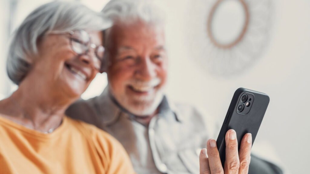 O fenômeno dos 50+ nas redes sociais que ninguém esperava em 2025