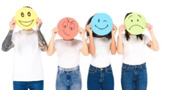 Fingir estar insatisfeito