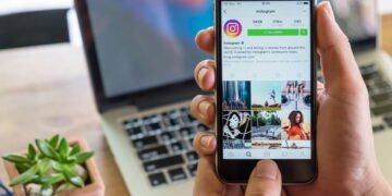 O Instagram virou jornal? A nova rotina de quem só lê fofoca