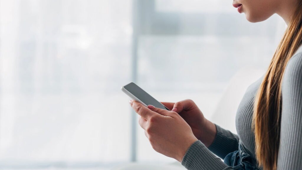 O Instagram virou jornal? A nova rotina de quem só lê fofoca