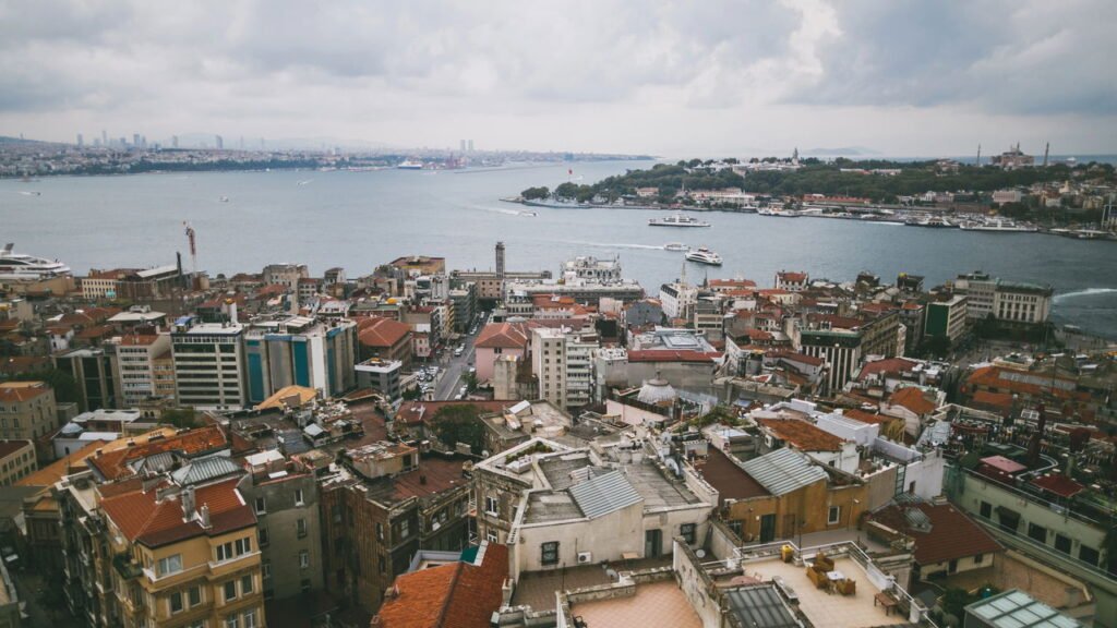 Entre mesquitas e arranha-céus, essa cidade promete ser uma experiência única no mundo