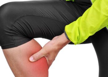 Você pode ter essa lesão na panturrilha sem perceber e ela afeta até quem não treina