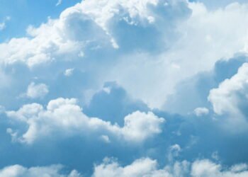 Você sabe por que o céu é azul e as nuvens são brancas? Veja o que a ciência fala