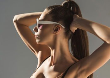 Os penteados de praia que vão dominar o verão 2025 com charme e proteção