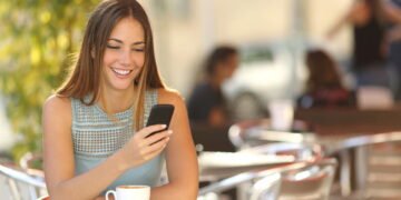 Já tentou ficar um dia sem celular? Veja o que acontece com você