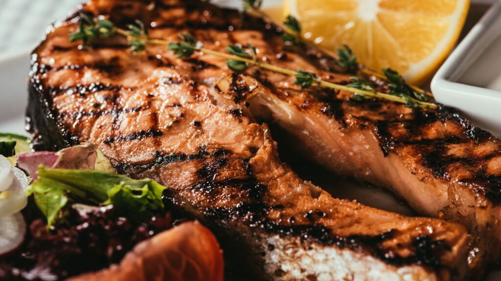 Você consome proteína suficiente? Saiba o quanto seu corpo precisa