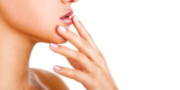 Esse simples cuidado pode salvar seus lábios de envelhecimento precoce e até doenças