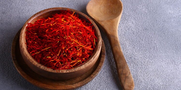 O açafrão esconde segredos milenares da medicina natural que ajudam a fortalecer sua saúde mental