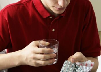 A automedicação é um dos hábitos mais perigosos para a saúde segundo especialistas