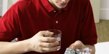 A automedicação é um dos hábitos mais perigosos para a saúde segundo especialistas