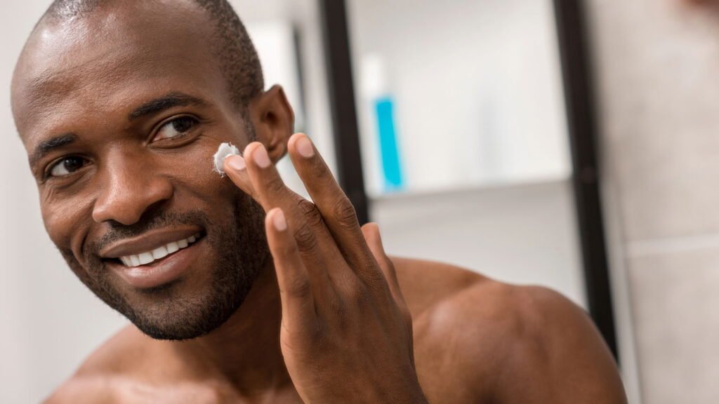 Essa rotina de skincare masculina está virando tendência entre os homens mais vaidosos