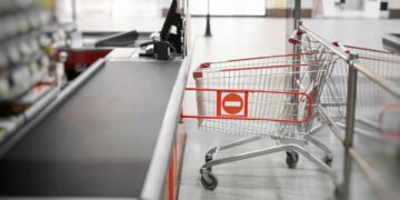 O supermercado mais popular do país está fechando e mais de 15 lojas serão fechadas