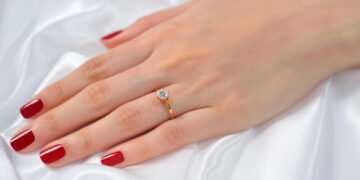 Ideias criativas de unhas para arrasar no Dia dos Namorados