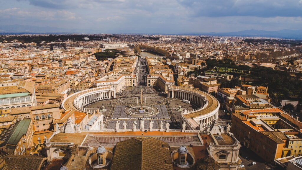 Você sabia que o Vaticano é o menor país do mundo? Conheça 7 curiosidades sobre o lar do Papa