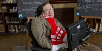As previsões que Stephen Hawking fez para 2025 antes de partir