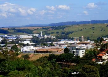 Cidade a 76 km de SP tem um dos melhores IDHs do estado e clima de interior