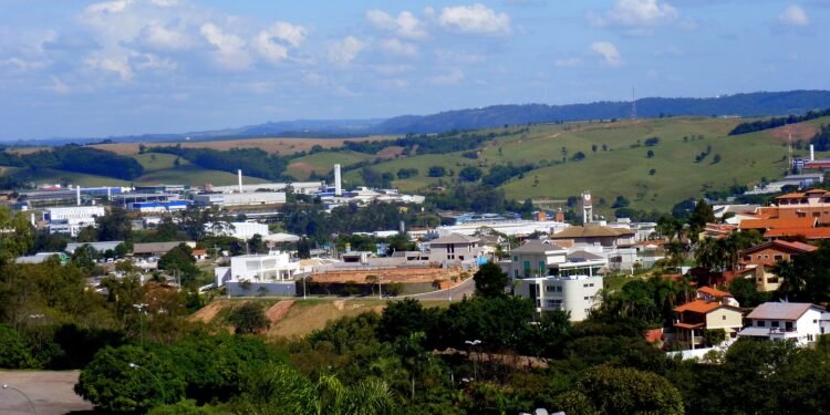Cidade a 76 km de SP tem um dos melhores IDHs do estado e clima de interior