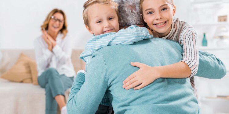 Entenda como os avós podem ser os maiores aliados na educação do seu filho