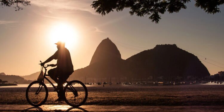 Brasil tem novas cidades bike friendly em 2025 e surpresa no ranking