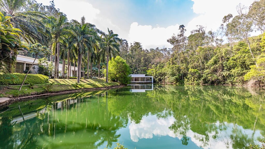 Uma cidade perto da capital mineira onde a tranquilidade e o turismo ecológico caminham juntos