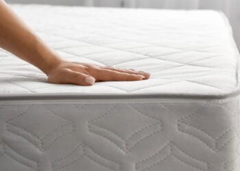 Conheça o hábito mais importante para manter seu colchão limpo e durável