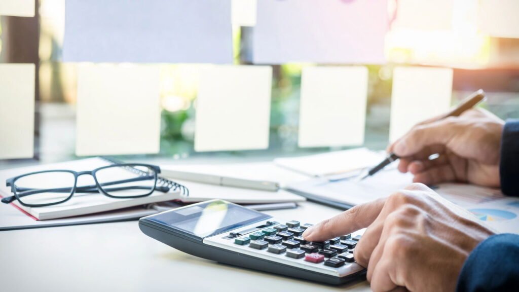 Economize já! 5 truques simples para reduzir sua conta de luz em casa