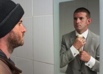 Espelho inteligente vira febre no autocuidado e promete deixar sua pele impecável