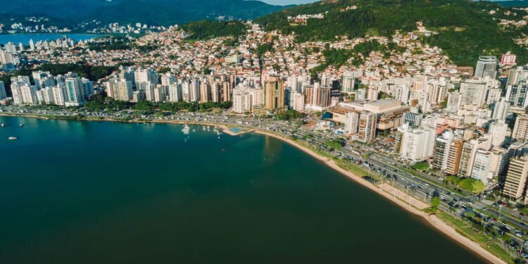 Conheça o paraíso brasileiro que vai além das praias e da alta temporada