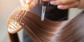 Cabelos com brilho de vidro! O segredo por trás da tendência do “glass hair”