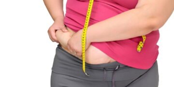 5 causas da gordura abdominal que não tem nada a ver com comida