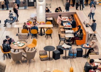 Franquia de hambúrgueres fecha dezenas de lojas e pega fãs de surpresa