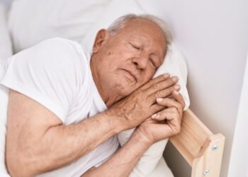 Dormir bem depois dos 60 pode salvar seu coração de problemas