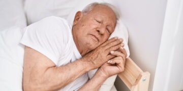 Dormir bem depois dos 60 pode salvar seu coração de problemas