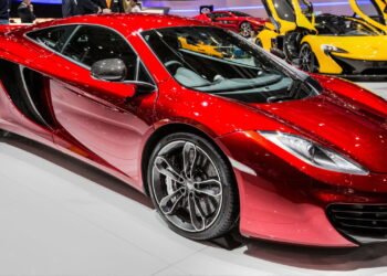 Já ouviu falar na Santíssima Trindade dos hipercarros? Conheça as lendas do mundo automotivo!