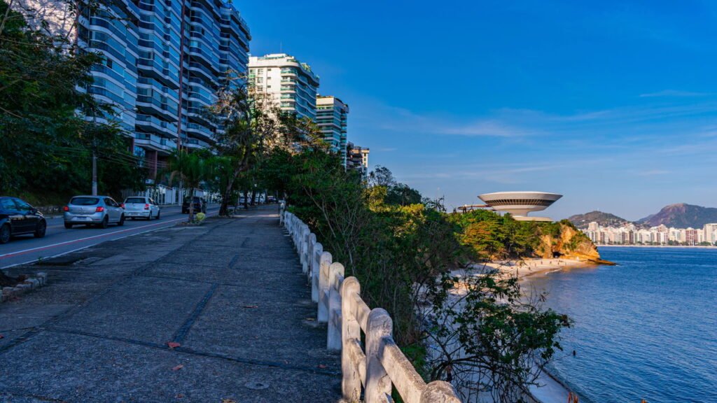 Essa cidade tem o pôr do sol mais bonito da Baía de Guanabara