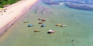 Praias secretas do Brasil oferecem piscinas naturais sem multidões de turistas