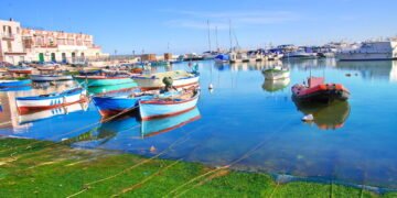 Puglia conquista viajantes com vilas luxuosas e tradição milenar